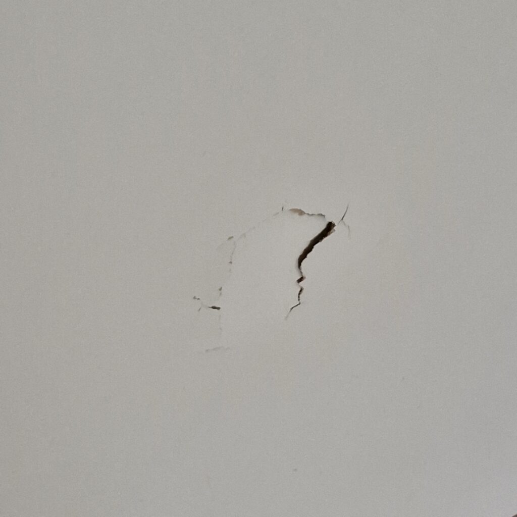 Ovessa oleva kolhu lähikuva
